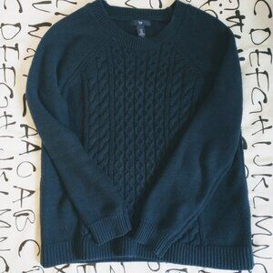 GAP sweater